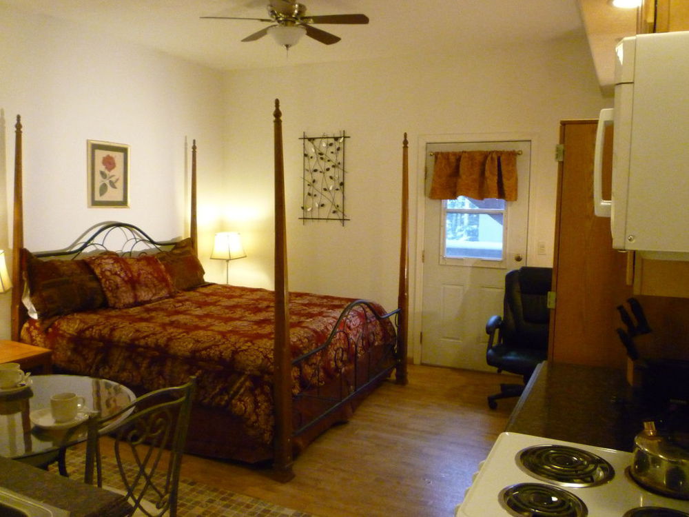 7 Gables Inn & Suites Φέρμπανκς Δωμάτιο φωτογραφία