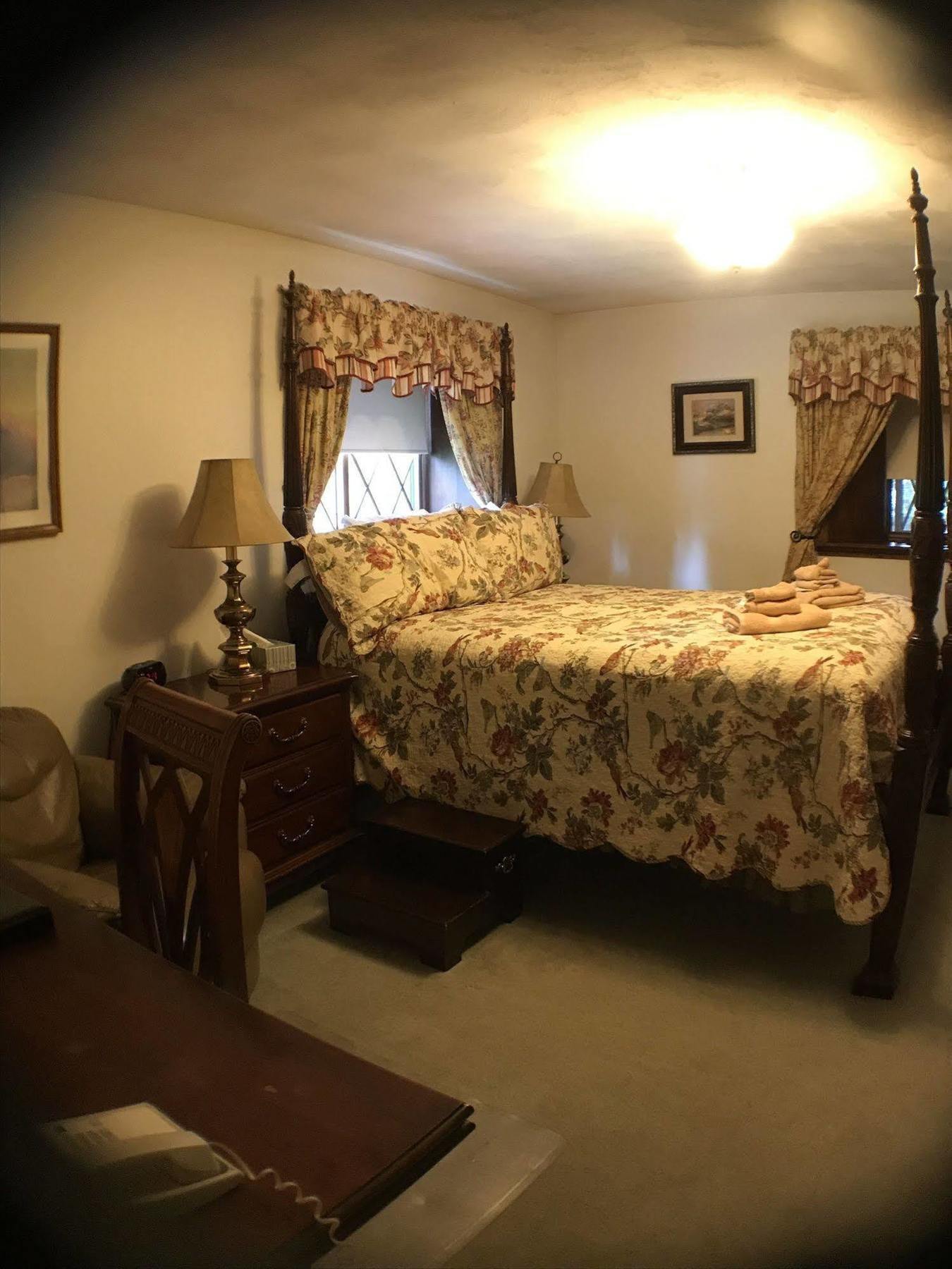 7 Gables Inn & Suites Φέρμπανκς Εξωτερικό φωτογραφία