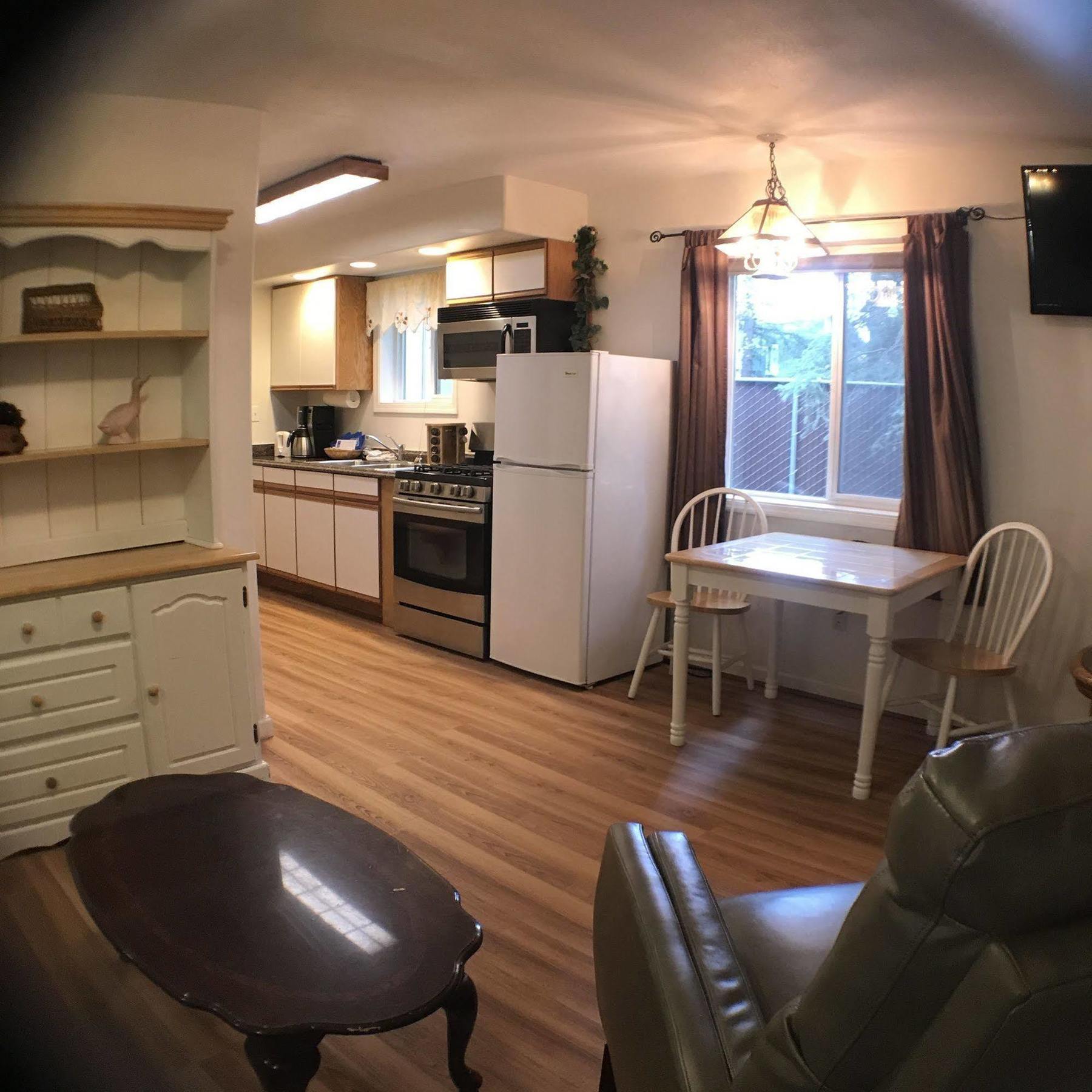 7 Gables Inn & Suites Φέρμπανκς Εξωτερικό φωτογραφία