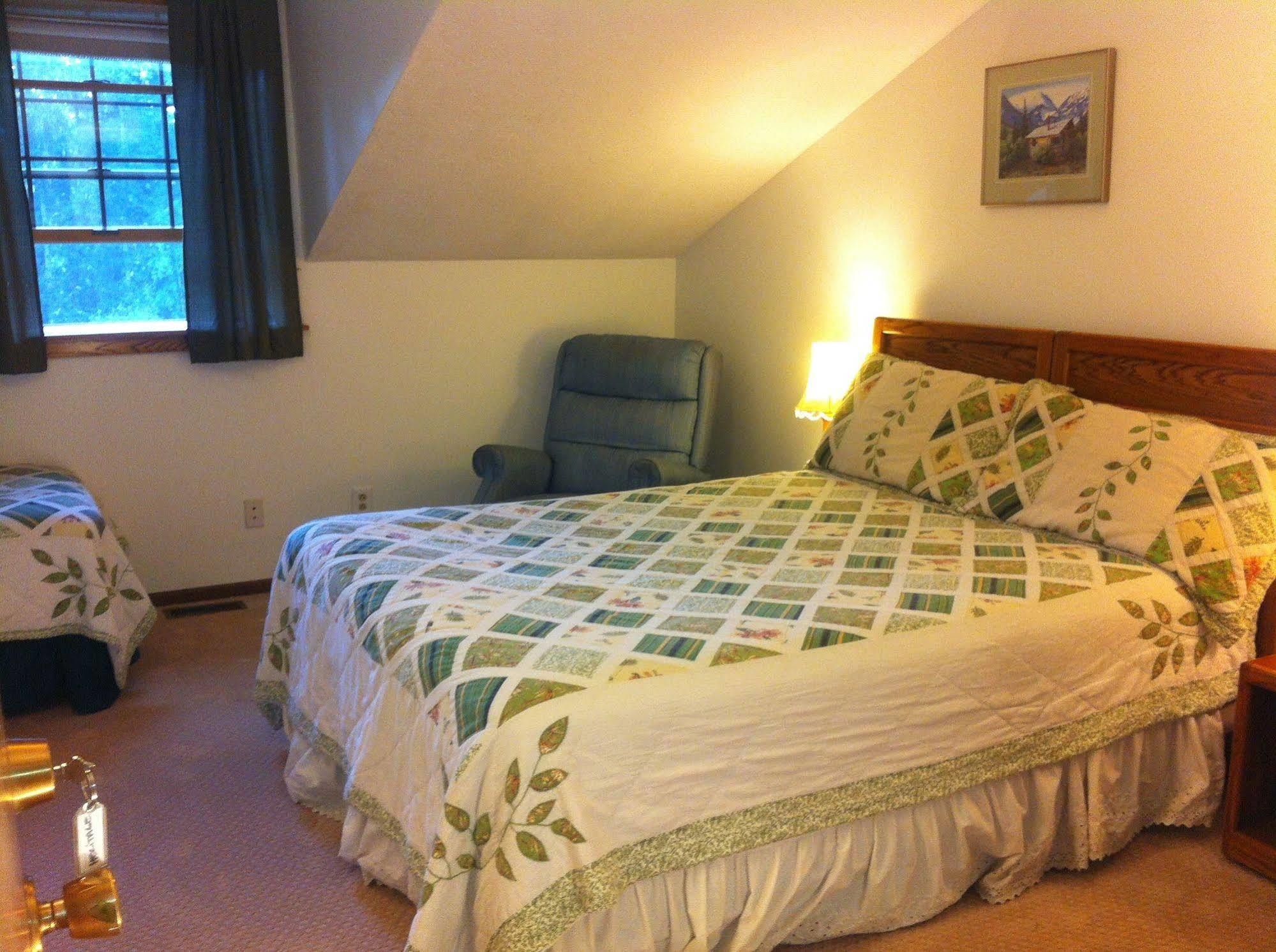 7 Gables Inn & Suites Φέρμπανκς Εξωτερικό φωτογραφία
